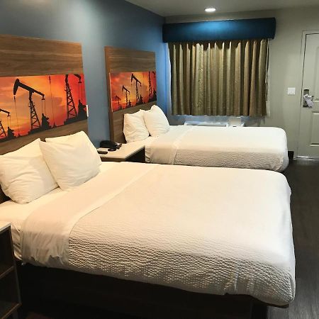 Hyland Inn Брея Экстерьер фото