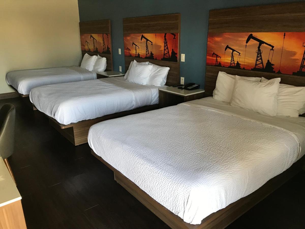 Hyland Inn Брея Экстерьер фото