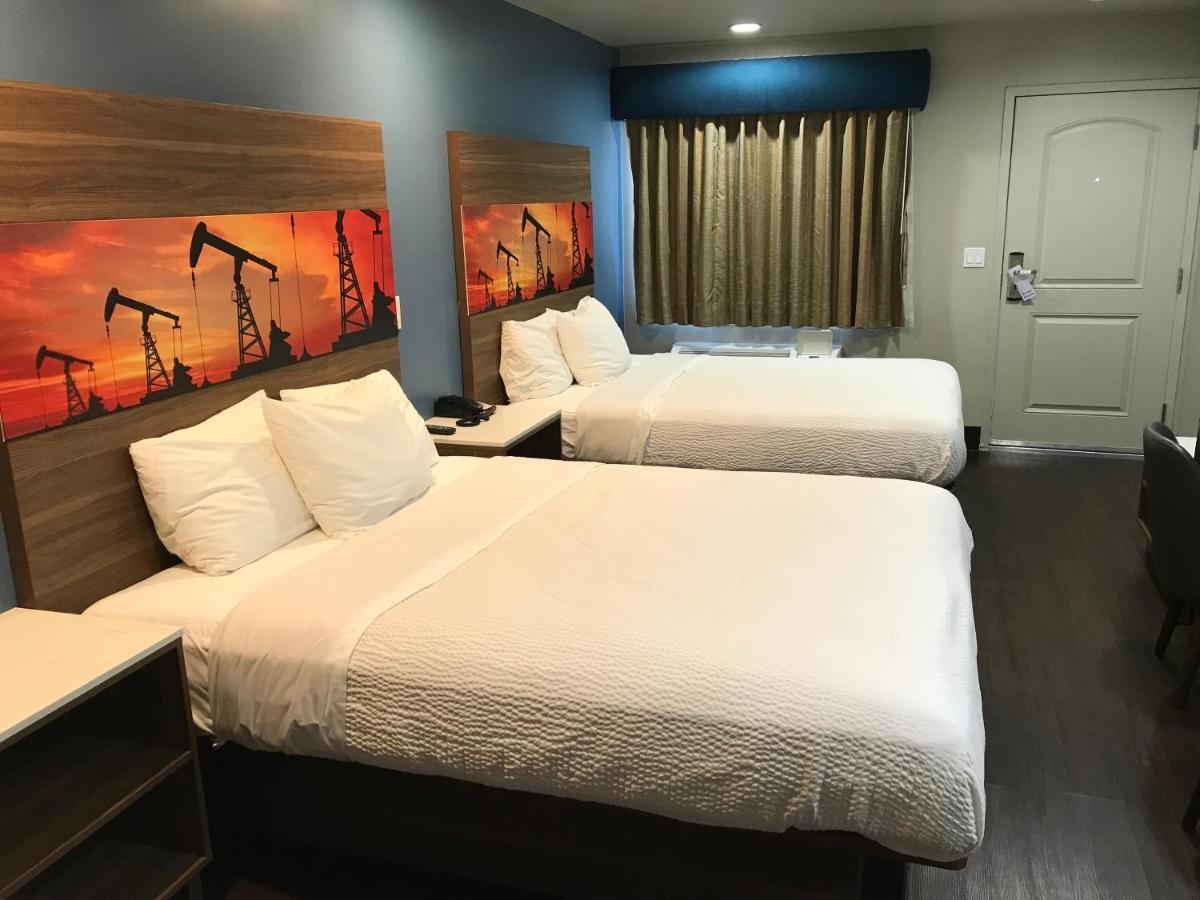 Hyland Inn Брея Экстерьер фото