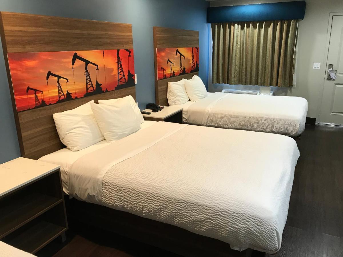 Hyland Inn Брея Экстерьер фото